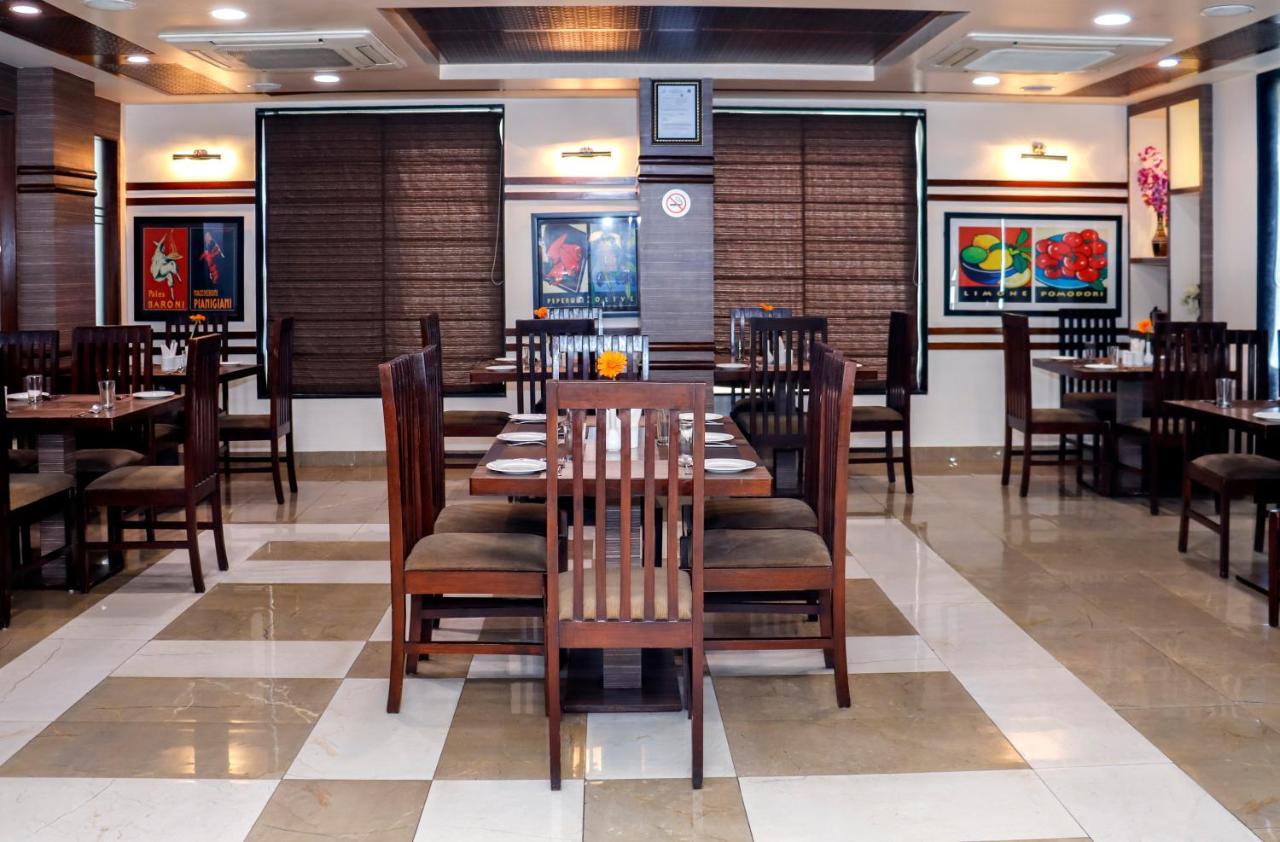 Spree Hotel Divisione di Jaipur Esterno foto